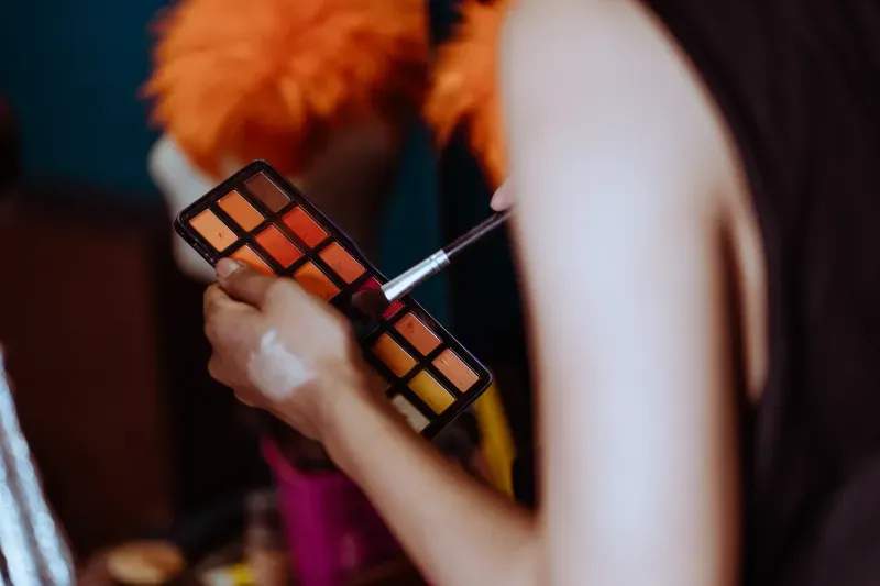 Airbrush makeup application